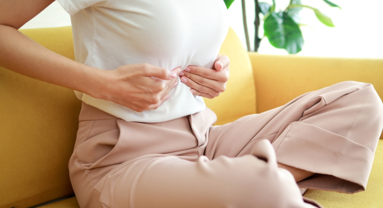 Navel Displacement in Women: Causes, Symptoms, and Natural Healing Remedies