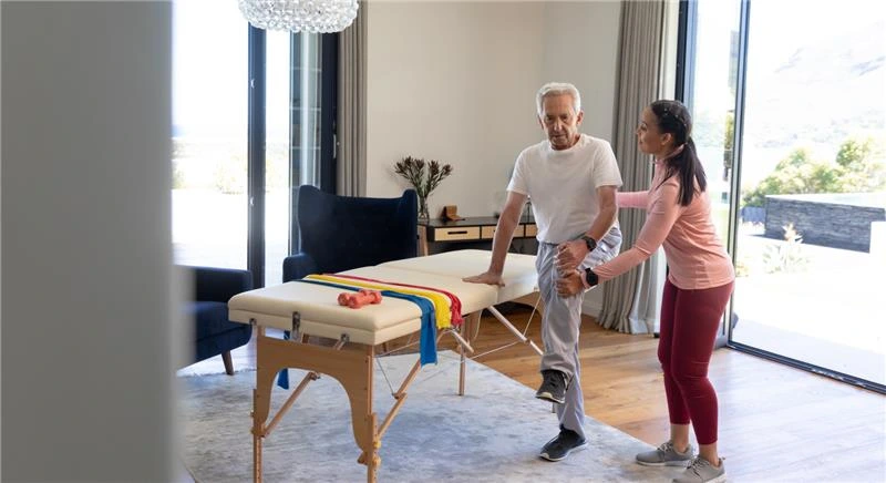Healing at Home: Why More Delhi Residents Are Choosing Home Physiotherapy