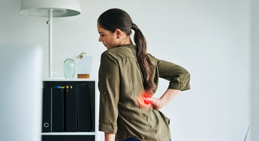 Causes of Lower Back Pain That May Lead to Urinary Leakage