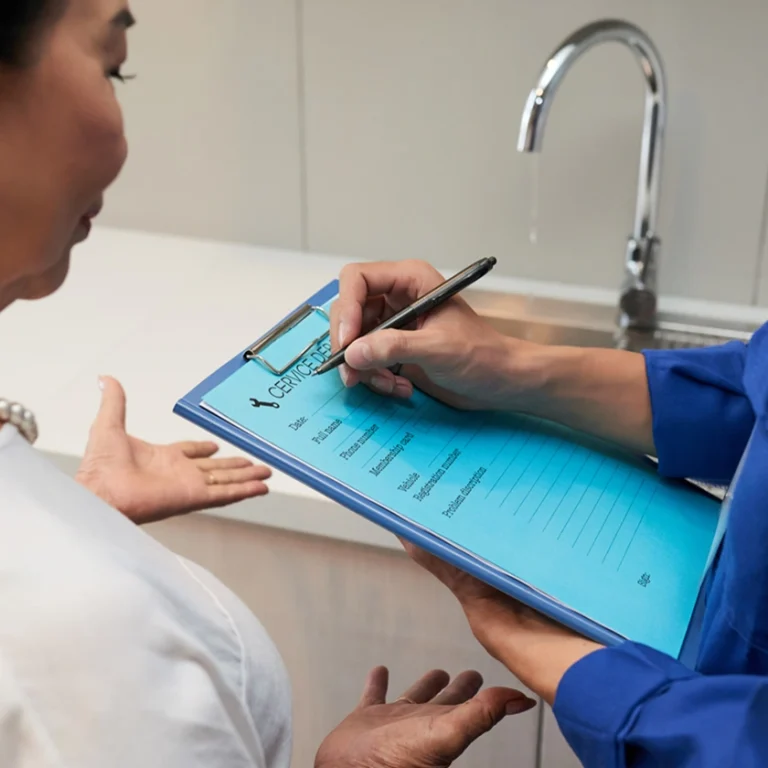 Urinary Incontinence in Women: Causes, Types and Treatment Options